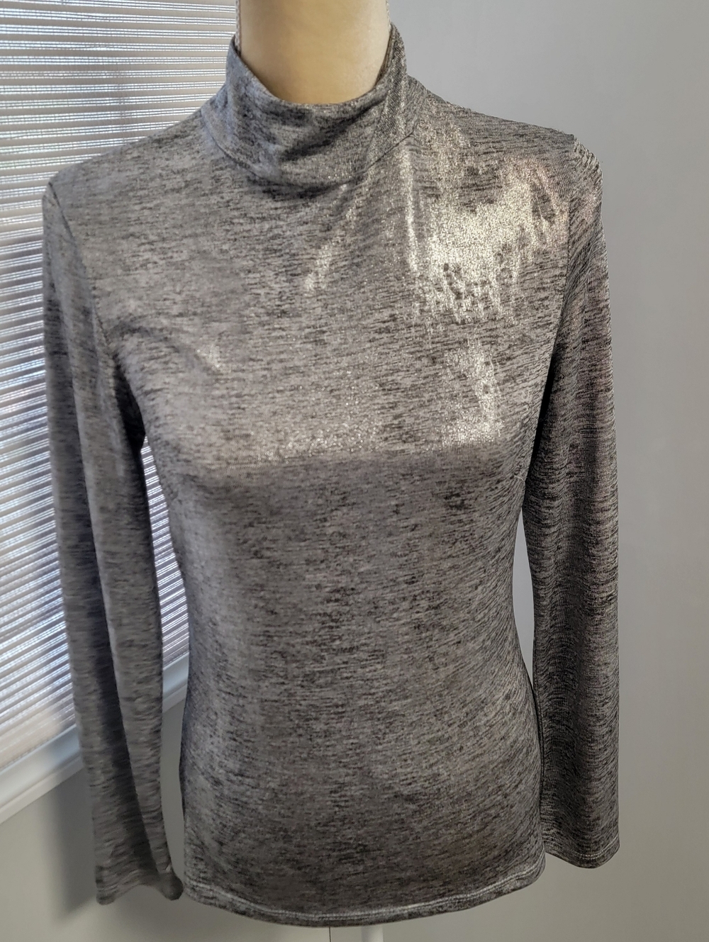 Bebe Metallic Silver Long Sleeve Knit Party Top Open Back Sz Medium Made In USA